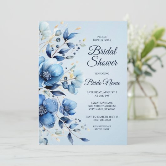 Waterverf Blue Flowers Bruidsdoucheuitnodiging Kaart (Staand voorkant)