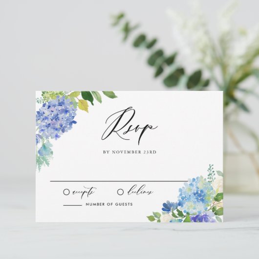 Waterverf Blue Hydrangea boeket bruiloft RSVP Kaartje (Staand voorkant)