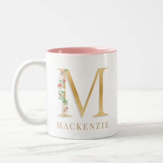 Waterverf Blush Floral Gold Letter M Monogram Tweekleurige Koffiemok (Links)