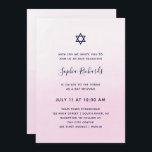 Waterverf Blush Pink Ombre | Bat Mitzvah Kaart<br><div class="desc">Deze stijlvolle en trendy Bat Mitzvah-uitnodigingen zijn voorzien van een lichtdoorschijnende roze ombre waterverf wasachtergrond. Uw informatie verschijnt in een mengeling van donkerdere,  marineschuine handgeschreven manuscripttypografie en moderne sans serif tekst,  en er is ook een Ster van David.</div>