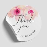 Waterverf blush roze bloemenbruiloft bedankt ronde sticker<br><div class="desc">Waterverf pastel blush roze bloemenbruiloft dank u sticker met elegant script. Geschikt voor botanische tuin thema.</div>