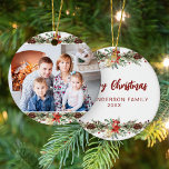 Waterverf Botanical Woodland Christmas Foto Keramisch Ornament<br><div class="desc">Deze waterverf botanische kerstversiering maakt een geweldig familie-aandenken cadeau, met een foto op de voorkant, en familienaam en jaardatum op de achterkant, met rustiek groen, pinecones en bessen aan de boven- en onderkant. Bekijk het collectie voor overeenkomende producten en neem gerust contact met me op via Zazzle Chat voor ontwerpwijzigingen,...</div>