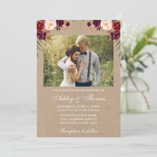 Waterverf Burgundy Floral Foto Wedding Kraft Kaart (Staand voorkant)