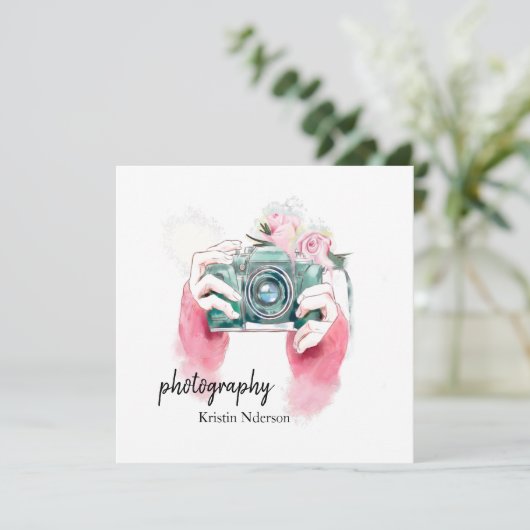 Waterverf camera met roze uitnodiging (Staand voorkant)