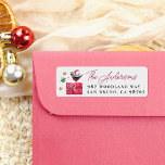 Waterverf Christmas Bird & Gift Etiket<br><div class="desc">Een schattig kerstontwerp met een handgetekende vogel met een pet op de top van een rood cadeau. Er zijn handgetekende stippen en sterren om de vogel heen. Aan de rechterkant is uw familienaam geschreven in moderne scriptletters, met uw thuisadres hieronder afgedrukt. Uitzicht het collectie dat op deze pagina is gekoppeld...</div>