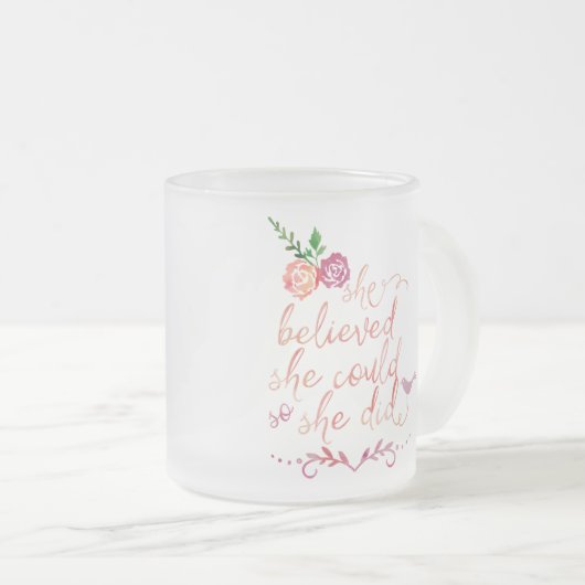 Waterverf Citaat Ze geloofde dat ze dat kon, dus d Matglas Koffiemok (Voorkant rechts)