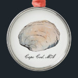 Waterverf Clam Seashell Beach Ornament<br><div class="desc">Dit bescheiden schelpvormontwerp is gemaakt met waterverf en inkt. De zachte blauw van de marine en de bleke gloed van de klei geven het ontwerp een driedimensionale kwaliteit. De inktcontouren contrasteren goed met de lichtshell en achtergrondkleuren. De gedempte tonen van het ontwerp wekken de vredige en rustige gevoelens die je...</div>