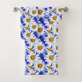 Waterverf Daisies op Denim Blue Bad Handdoek (Insitu)
