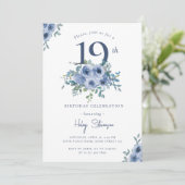 Waterverf Dusty Blue Floral 19e Chique Verjaardag Kaart (Staand voorkant)