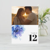 Waterverf Dusty Blue Floral Foto Tafelnummer (Staand voorkant)