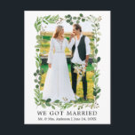 Waterverf Eucalyptus We hebben een huwelijk geslot Briefkaart<br><div class="desc">Moderne Waterverf Eucalyptus Greenery Lijst Wedding Foto bruiloft Aankondiging Briefkaart</div>
