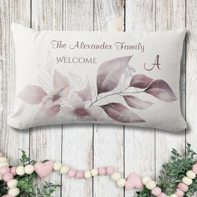 Waterverf Familienaam & Initiaal Botanisch Welkom Buitenkussen (Monogram Family Last Name and Initial Elegant Welcome Porch Lumbar Pillow)