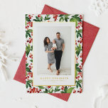 Waterverf Feestelijk groen en Winterberry Foto Folie Feestdagenkaart<br><div class="desc">Prettige feestdagen Nee! Verstuur warme seizoenswensen met onze aanpasbare fotovakantiekaart, met gouden folie accenten met een prachtig waterverf ontwerp van rode winterbessen en weelderig groen. Personaliseer met uw favoriete foto en een aangepast bericht aan creëer een unieke vakantie begroeting die zeker het seizoen voor familie en vrienden opfleuren. Deze waterverf...</div>