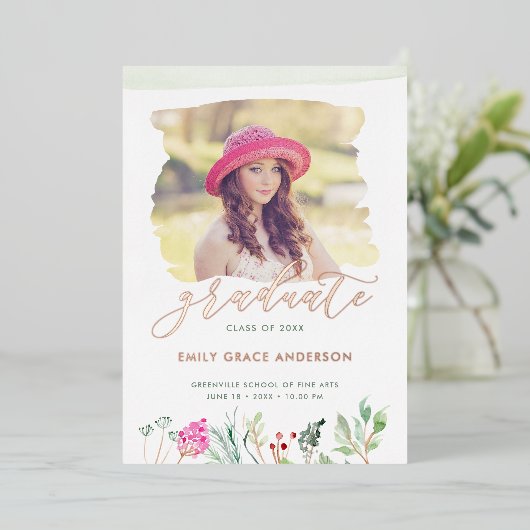 Waterverf Floral Gold Script Photo Afstuderen Folie Uitnodiging (Staand Voorkant)