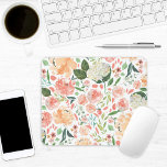 Waterverf Floral Kantoor Muismat<br><div class="desc">Verse waterverf bloeit met rozen, pinda's en hydrangeas in perzik, wazige roze en groene slokdarm.</div>