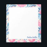 Waterverf Floral Patroon Roze Blauwe Naam Notitieblok<br><div class="desc">Een  bloempatroon van schattige bloemen geschilderd met waterverven in tintelingen blauw en roze,  gepersonaliseerd met jouw naam. Neem contact met me op met vragen of verzoeken.</div>