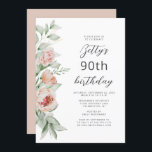 Waterverf Floral Peach Blush 90th Birthday Kaart<br><div class="desc">Op de linkerrand van deze uitnodiging van het verjaardagsfeest staat een waterverf bloemkool van perziken, bloemen en groen. De aanpasbare tekst combineert manuscript en sans serif doopvonten in steenkoolgrijs op een witte achtergrond. De achterkant kenmerkt een coördinerende stevige kleur. U kunt de tekst voor om het even welk verjaardagsjaar uitgeven....</div>