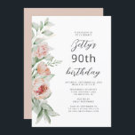 Waterverf Floral Peach Blush 90th Birthday Kaart<br><div class="desc">Op de linkerrand van deze uitnodiging van het verjaardagsfeest staat een waterverf bloemkool van perziken, bloemen en groen. De aanpasbare tekst combineert manuscript en sans serif doopvonten in steenkoolgrijs op een witte achtergrond. De achterkant kenmerkt een coördinerende stevige kleur. U kunt de tekst voor om het even welk verjaardagsjaar uitgeven....</div>