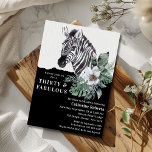 Waterverf Floral Wilde Zebra Dertigendertigste ver Kaart<br><div class="desc">Waterverf Floral Wild Zebra Dertig 30th Birthday Invitations kenmerkt een elegante waterverf wilde zebra met waterverf bloemen op een witte en zwarte achtergrond met hieronder uw informatie over de dertigste verjaardag. Personaliseer door de tekst in de tekstvakjes uit te geven. Ontworpen voor u door Evco Studio www.zazzle.com/store/evcostudio</div>