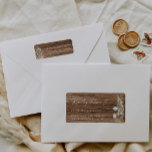 Waterverf Flowers en Rustic Wood Wedding Address Etiket<br><div class="desc">Het ontwerp is voorzien van een delicaat boeket van waterverf groen en bloemen, dikke, madeliefje, stoffige blauwe vlinder en gedroogd pampasgras. Ontworpen om te coördineren met voor het "VERONICA" Collectie van de Uitnodiging van de Weddenschap. Klik op "Personaliseren" om details te wijzigen. Uitzicht de link collectie op deze pagina om...</div>