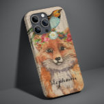 Waterverf Fox Floral Collage Persoonlijke naam Case-Mate iPhone 14 Hoesje<br><div class="desc">Waterverf Fox Floral Collage Persoonlijke Naam iPhone Smart Phone-tassen is voorzien van een modern waterverf schilderij van een vos met een bloemkroon met een vogel op haar hoofd. Pas met uw douanenaam aan door de tekst in het verstrekte tekstvakje uit te geven. Perfecte cadeaus voor Kerstmis, feestdagen, verjaardag, Moederdag, beste...</div>