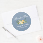 Waterverf Geel Witte Floral Dusty Blue Wedding Ronde Sticker (Envelop)
