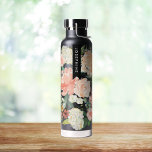 Waterverf, gekleurd, Floral Bouquet Waterfles<br><div class="desc">Persoonlijke naam boven de waterverf schilderde bloemboeket in lentetonen.</div>