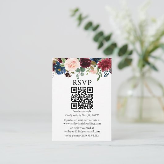 Waterverf gemengde Floral Weddenschap Blue QR RSVP Informatiekaartje (Staand voorkant)