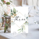 Waterverf Greenery en Gold Table Numbers Drie Kaart<br><div class="desc">Dit ontwerp van het lijstaantal kenmerkt een elegante regeling van eucalyptusgroenery en een minimale manuscriptdoopvont. Klik de "Klik om verder"knoop aan te passen om de kleur van de manuscriptformulering en de achtergrondkleur uit te geven. Bekijk het hele collectie voor meer overeenkomende objecten!</div>