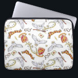 Waterverf GRYFFINDOR™ Hedwig Patroon Laptop Sleeve<br><div class="desc">Harry Potter | Bekijk dit leuke waterverf GRYFFINDOR™ patroon met hun crest,  huissjaal en hedwig die bezems en brieven aflevert!</div>