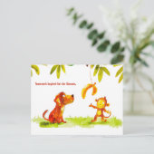 Waterverf hond en aap willen banaan feestdagenkaart (Staand voorkant)