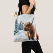 Waterverf Hoogland Koe Winterscène Tote Bag (Dichtbij)