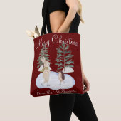 Waterverf IJsschaatsende Bosdieren op Burgundyrood Tote Bag (Dichtbij)