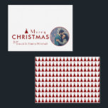 Waterverf kerstboom budgettaire paring notitiekaartje<br><div class="desc">Minimale feestelijke vormgeving met waterverf kerstboom. Vrolijk kerstfeest in hedendaagse lettertypen met script-element met ruimte voor foto; perfect om het vakantieseizoen te vieren. Pas aan gebruikend de verstrekte gebieden; één ontwerp van een coördinerend collectie.</div>