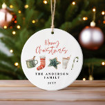 Waterverf kerstkoekje drink snoepriet keramisch ornament<br><div class="desc">Een leuk feestelijk ontwerp met waterverf winterfavorieten - warme chocolademelk,  snoepriet,  kous. Vrolijk kerstfeest in hedendaags lettertype,  perfect om het vakantieseizoen te vieren. Het ornament kan worden bewerkt,  onderdeel van een collectie.</div>