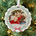 Waterverf Krans hulstbessen en groene bladeren Ornament Kaart<br><div class="desc">Kerst familie Foto Waterverf Krans hulstbessen en groene bladeren Familie</div>
