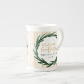 Waterverf krans + streep kerstcadeau porselein kop (Voorkant rechts)