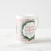 Waterverf krans + streep kerstcadeau porselein kop (Voorkant rechts)