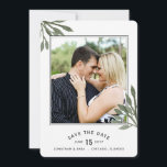 Waterverf laat datum 2 foto's opslaan save the date<br><div class="desc">Dit sparen de datumaankondiging kenmerkt een foto lijst op de voorzijde en de rug van de kaart. Aan de voorzijde staan groene waterverf bladeren.</div>