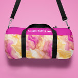 Waterverf Liquid Marble Pattern Gepersonaliseerde  Plunjezak<br><div class="desc">Waterverf Liquid Marble Pattern Gepersonaliseerde Naam Duffle Bag Gym Bag Sporttas heeft een waterverf sinaasappel en roze waterverf vloeibaar marmeren patroon. Gepersonaliseerd met jouw naam. Maakt een geweldig cadeau voor verjaardag, kerst, feestdagen, Moederdag en terug naar school. Perfect voor sport, sportschool, reizen en meer. Ontworpen door ©2024 Evco Studio www.zazzle.com/store/evcostudio...</div>