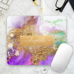 Waterverf marmer goud paarse roze groene glam chic muismat<br><div class="desc">Een sparkly, faux gouden band van de folie met uw manuscript typografische naam bedekt een rijke, goudgroen, paars, aqua blauw groene, en witte achtergrond van de waterverf op deze elegante, trendy, girly, douanenaam mousepad. Maakt een stijlvolle en stijlvolle verklaring telkens als u het gebruikt. Een geweldig cadeau voor een vriend,...</div>