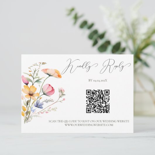 Waterverf Meadow Wildflower Bruiloft QR Code RSVP Kaartje (Staand voorkant)