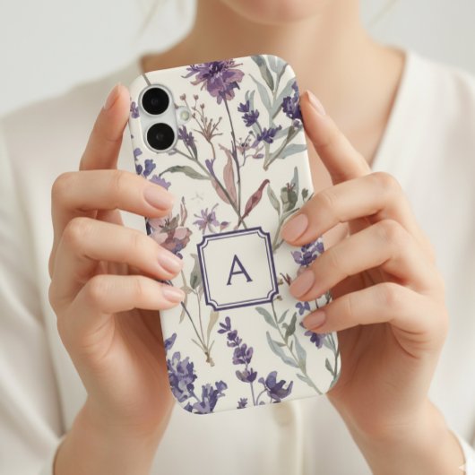 Waterverf Monogram met Wilde Bloem Lavendel iPhone 16 Hoesje
