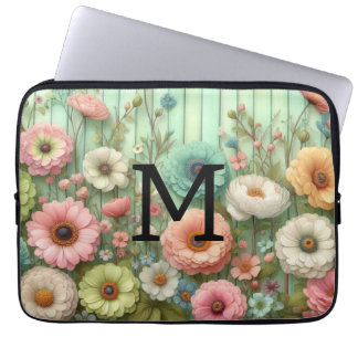 Waterverf monogram pastelkrijt op groen hout laptop sleeve