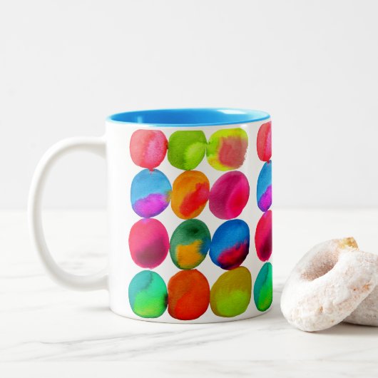 Waterverf neoncirkelpatroon abstracte kunstkleur tweekleurige koffiemok (Met donut)