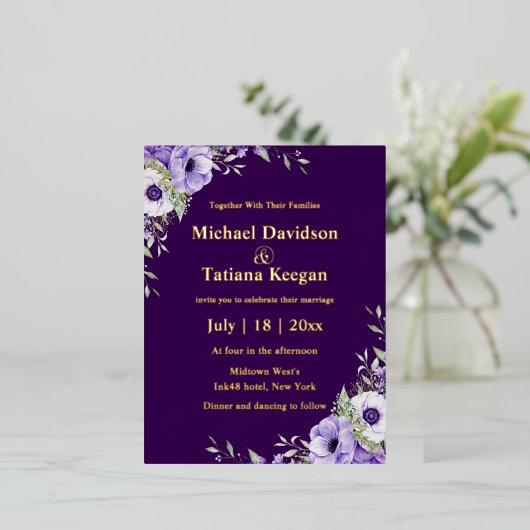 waterverf paarse bloemengouden script bruiloft folie uitnodiging briefkaart (Staand Voorkant)