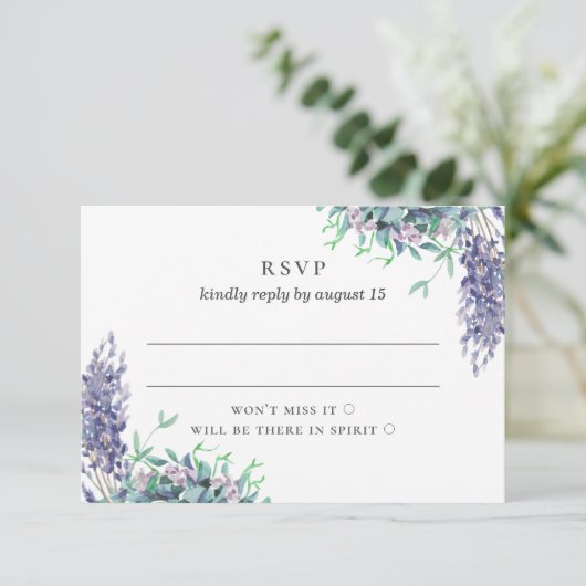 Waterverf paarse bloemenhuwelijk. Lavendelbloemen RSVP Kaartje (Staand voorkant)