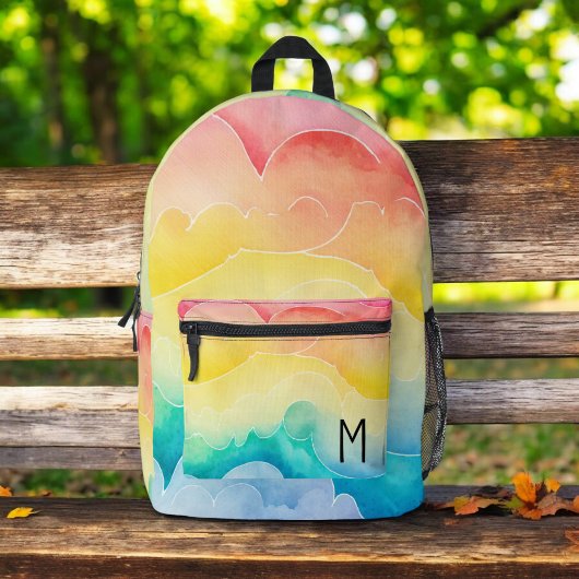Waterverf pastelregenboogwolken monogram bedrukte rugzak