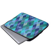 Waterverf Patchwork Dragon in Blue and Green Tape Laptop Sleeve (Voorkant onderkant)