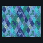 Waterverf Patchwork Dragon in Blue and Green Tape Puzzel<br><div class="desc">Een lantaarnvormig blik van drakensilhouettes. Bevat ook sleepschalen en trekvoetafdrukken. Geweldig coole tinten van blauwen en groene tinten gedaan in de waterverf.</div>